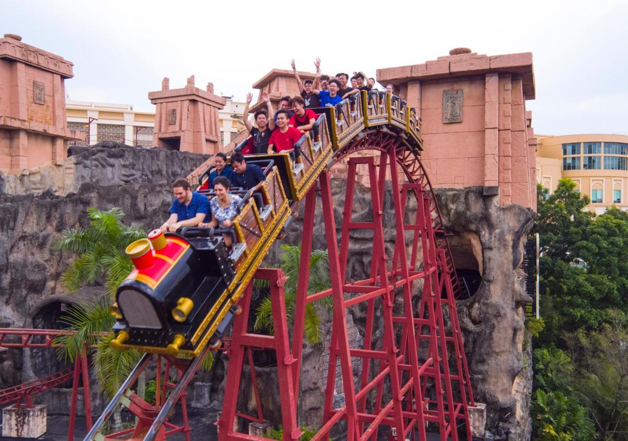 Sunway Resort Hotel Petaling Jaya Zewnętrze zdjęcie The Dragon roller coaster