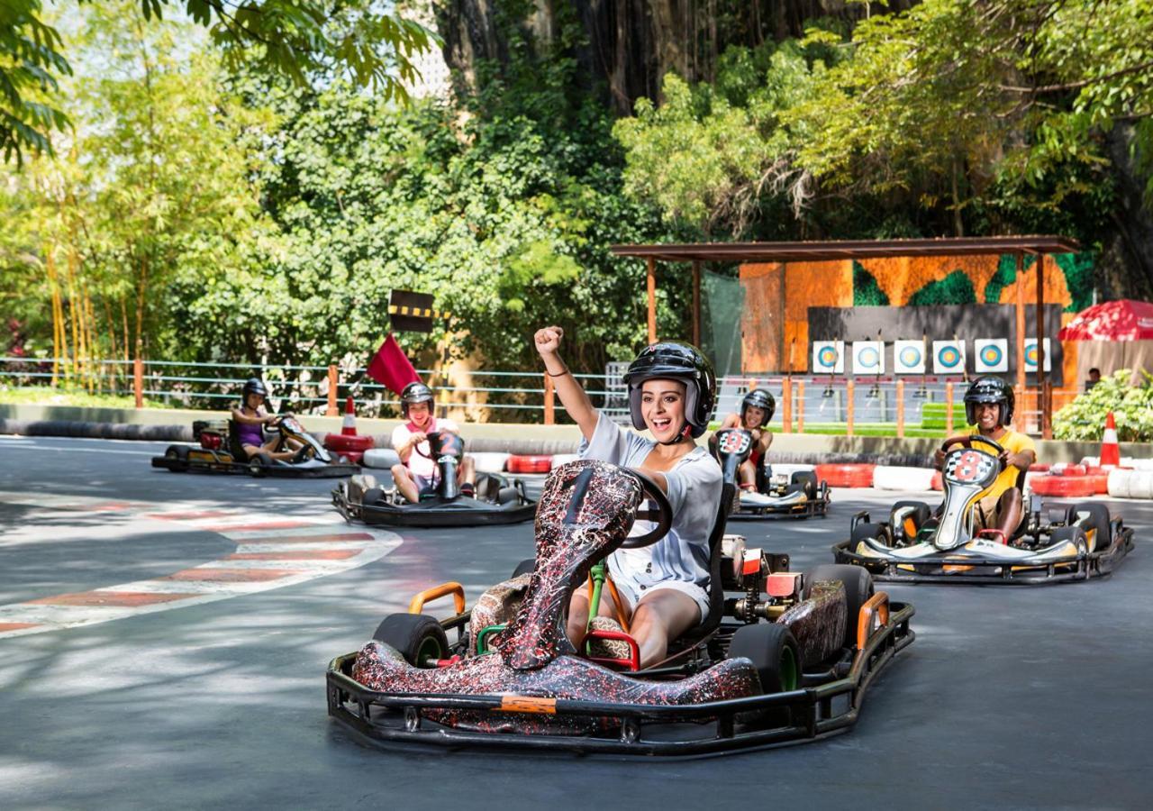 Sunway Resort Hotel Petaling Jaya Zewnętrze zdjęcie Kart racing at the park